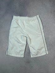 White Nike Shorts (XL) Vierzweiplug