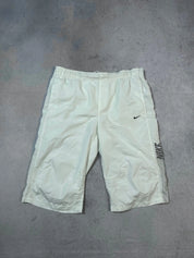 White Nike Shorts (XL) Vierzweiplug